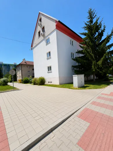 Квартири на продаж, 3-кімнатні, Malacky · €180 000