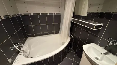 Na predaj 3-izbový byt, 67 m², Levice