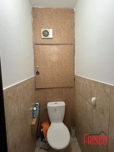 Na predaj 2-izbový byt, 53 m², Sereď, Dolnomajerská