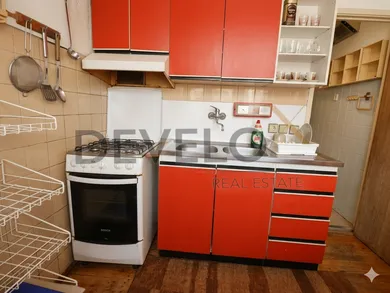 Na predaj 4-izbový byt, 70 m², Bratislava-Dúbravka, Hanulova
