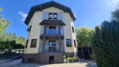 Na prenájom 3-izbový byt, 70 m², Budmerice, Jablonecká