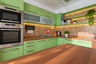 Na prenájom 3-izbový byt, 58 m², Bratislava-Nové Mesto, Račianska