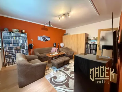 Na predaj 2-izbový byt, 47 m², Považská Bystrica, Rozkvet