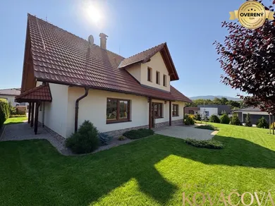 Na predaj 5-izbový dom, 246 m², Trenčianska Turná