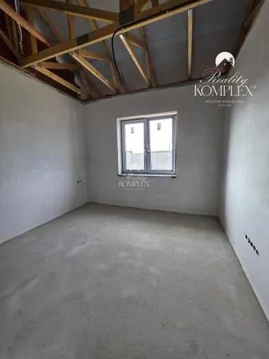 Na predaj 4-izbový dom, 97 m², Baloň