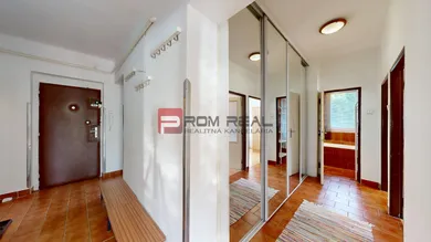 Na prenájom 4-izbový byt, 95 m², Pezinok, Moyzesova