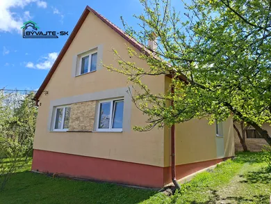 Domy na sprzedaż, 4-pokojowe, Prievidza · €149 000