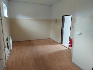 Na predaj objekt, 811 m², Trebišov, Gorkého