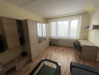 Na prenájom 1-izbový byt, 40 m², Lučenec, J. Bottu
