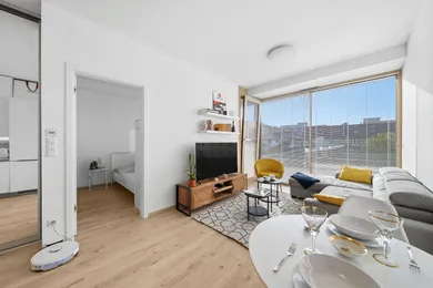 Kiadó lakások, 2-szobás, Bratislava-Nové Mesto · €900