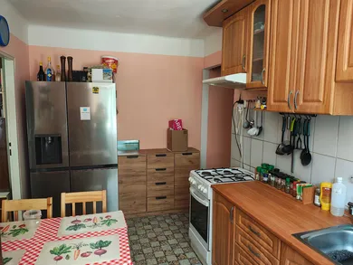 Na predaj 3-izbový byt, 81 m², Prievidza, D. Krmana