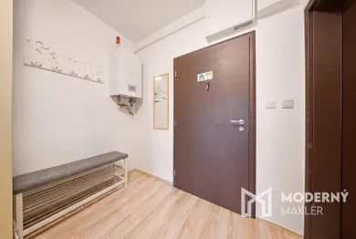 Na predaj 2-izbový byt, 53 m², Hlohovec, Petra Jilemnického