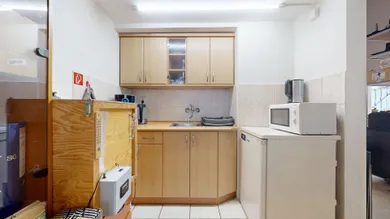 Na prenájom komerčné, 113 m², Bratislava-Ružinov, Budovateľská