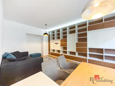 Na prenájom 3-izbový byt, 84 m², Bratislava-Staré Mesto, Belopotockého