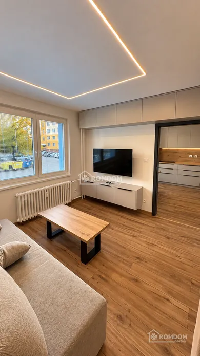 Na prenájom 1-izbový byt, 37 m², Žilina, Zvolenská