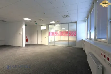 Lokale komercyjne na wynajem, Bratislava-Ružinov · €8