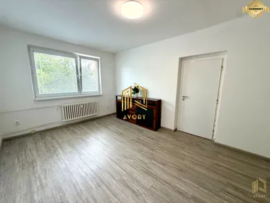 Na predaj 2-izbový byt, 46 m², Senica, Palárikova