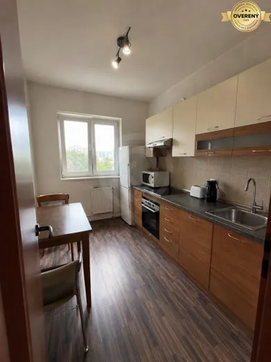 Na predaj 4-izbový byt, 90 m², Bratislava-Nové Mesto