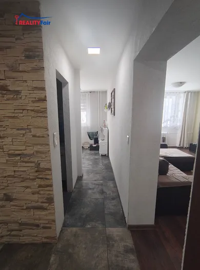 Na predaj 3-izbový byt, 89 m², Banská Bystrica, Terézie Vansovej