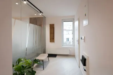 Na prenájom 3-izbový byt, 65 m², Bratislava-Staré Mesto