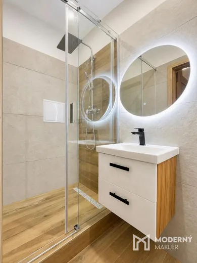 Квартири в оренду, 1-кімнатні, Martin · €380