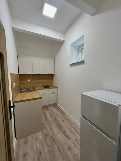 Na prenájom 1-izbový byt, 42 m², Zlaté Moravce, 1. mája