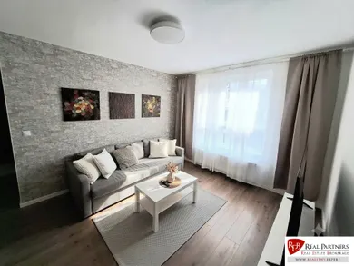 Квартири в оренду, 2-кімнатні, Bratislava-Dúbravka · €900