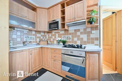 Na prenájom 2-izbový byt, 68 m², Bratislava-Ružinov, Ostredková
