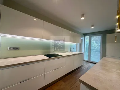 Na predaj dom, 418 m², Nitra