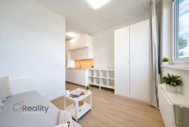 Na predaj 1-izbový byt, 17 m², Rovinka