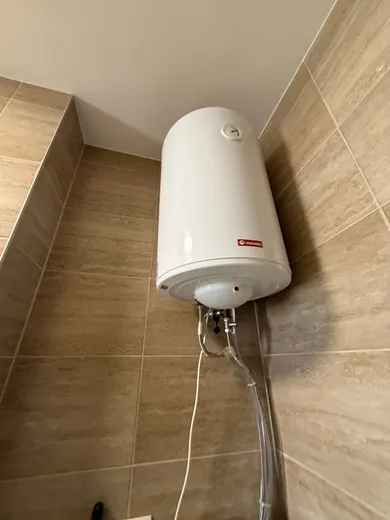 Na predaj 2-izbový byt, 42 m², Rovinka, Hlavná