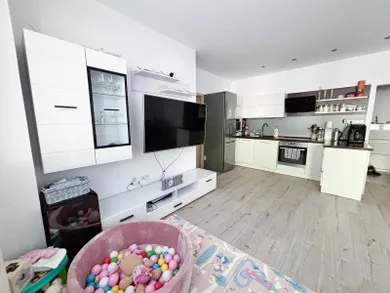 Na predaj 2-izbový byt, 56 m², Skalica, SNP