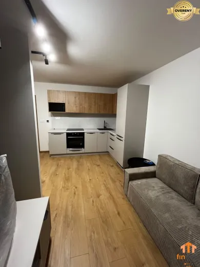 Na predaj 3-izbový byt, 38 m², Nitra, Cintorínska