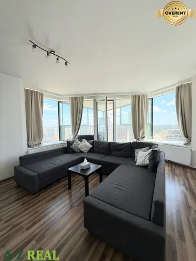 Na prenájom 3-izbový byt, 81 m², Bratislava-Staré Mesto, Landererova