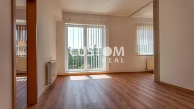 Lokale komercyjne na wynajem, Žilina · €720