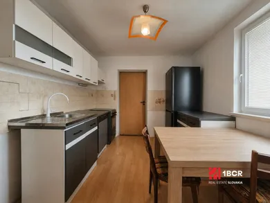 Na predaj 3-izbový dom, 90 m², Kúty, Hurbanova