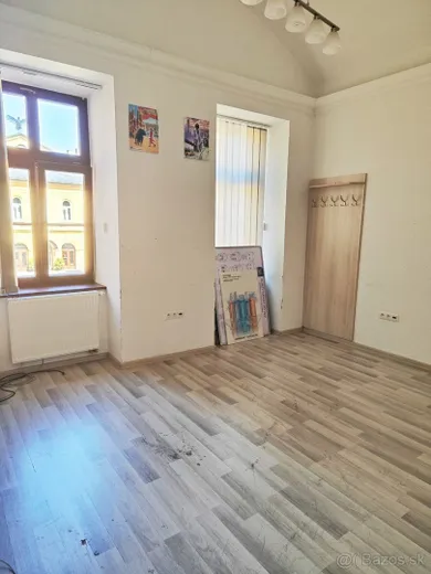 Na prenájom komerčné, 19 m², Prešov