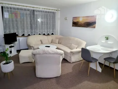 Byty na prenájom 2-izbový, Piešťany · €440