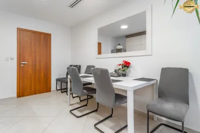 Na predaj 2-izbový byt, 75 m², Bratislava-Staré Mesto, Námestie 1.mája
