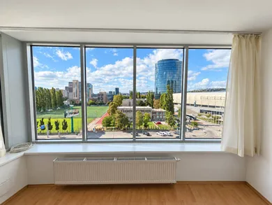 Na predaj 2-izbový byt, 64 m², Bratislava-Nové Mesto, Bajkalská