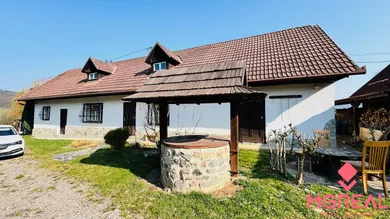 Na predaj 9-izbový dom, 190 m², Horná Ves