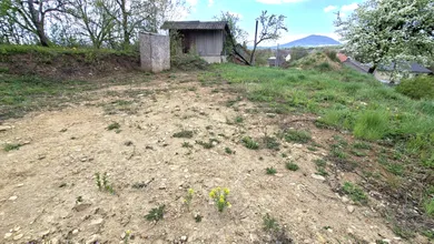 Na predaj pozemok, 702 m², Mošurov