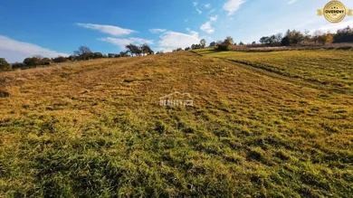 Na predaj pozemok, 555 m², Bytča