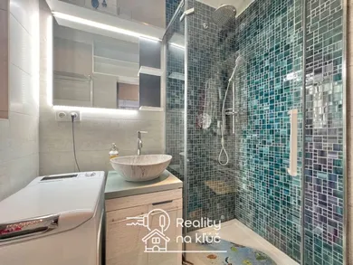 Mieszkania na sprzedaż, 3-pokojowe, Šurany · €140 000