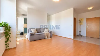 Na predaj 2-izbový byt, 66 m², Bratislava-Ružinov, Sedmokrásková