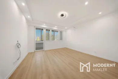 Na predaj 1-izbový byt, 24 m², Bratislava-Petržalka, Rovniakova
