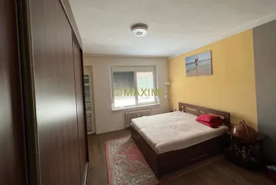 Na predaj 3-izbový byt, 93 m², Bratislava-Rača, Dopravná