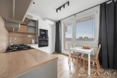 Na predaj 2-izbový byt, 66 m², Rohožník, Školské Námestie