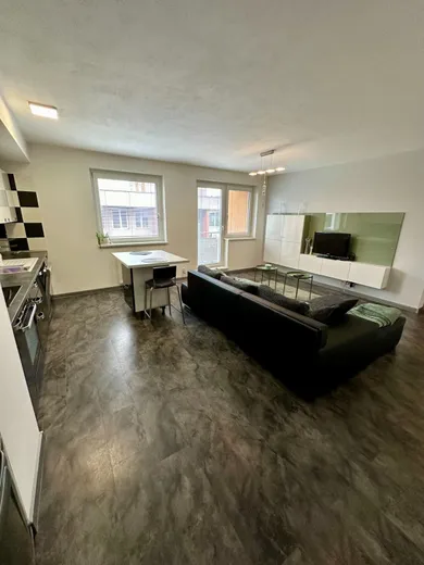 Na prenájom 2-izbový byt, 65 m², Trnava, Ulica Terézie Vansovej