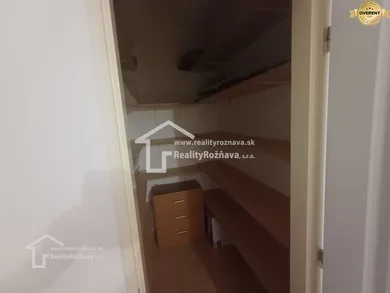 Na predaj 2-izbový byt, 52 m², Rožňava
